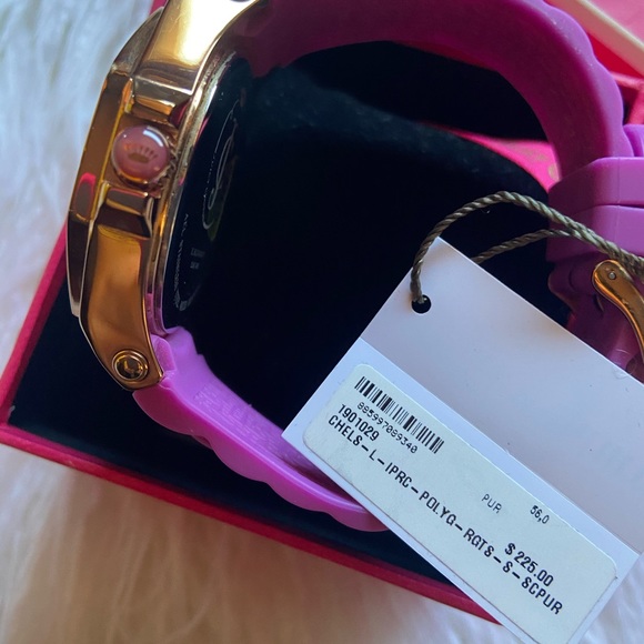 Juicy Couture Chelsea Silicone Watch - Picture 4 of 10